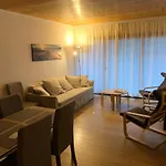 En Bord De Apartment *