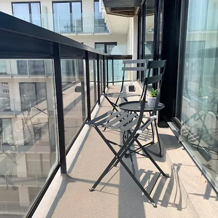 En Bord De アパート *